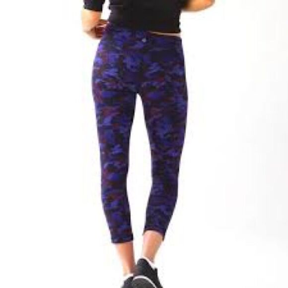 LULULEMON ATHLETICA blue black Wunder Under Crop III Camo Emperor leggings sz 8 - Picture 2 of 7